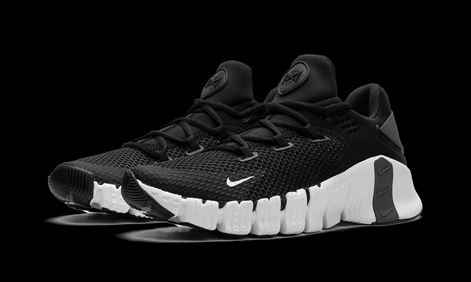 Free Metcon 4 Black "Black / White"