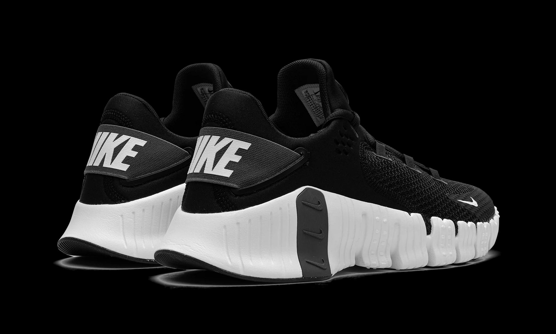 Free Metcon 4 Black "Black / White"