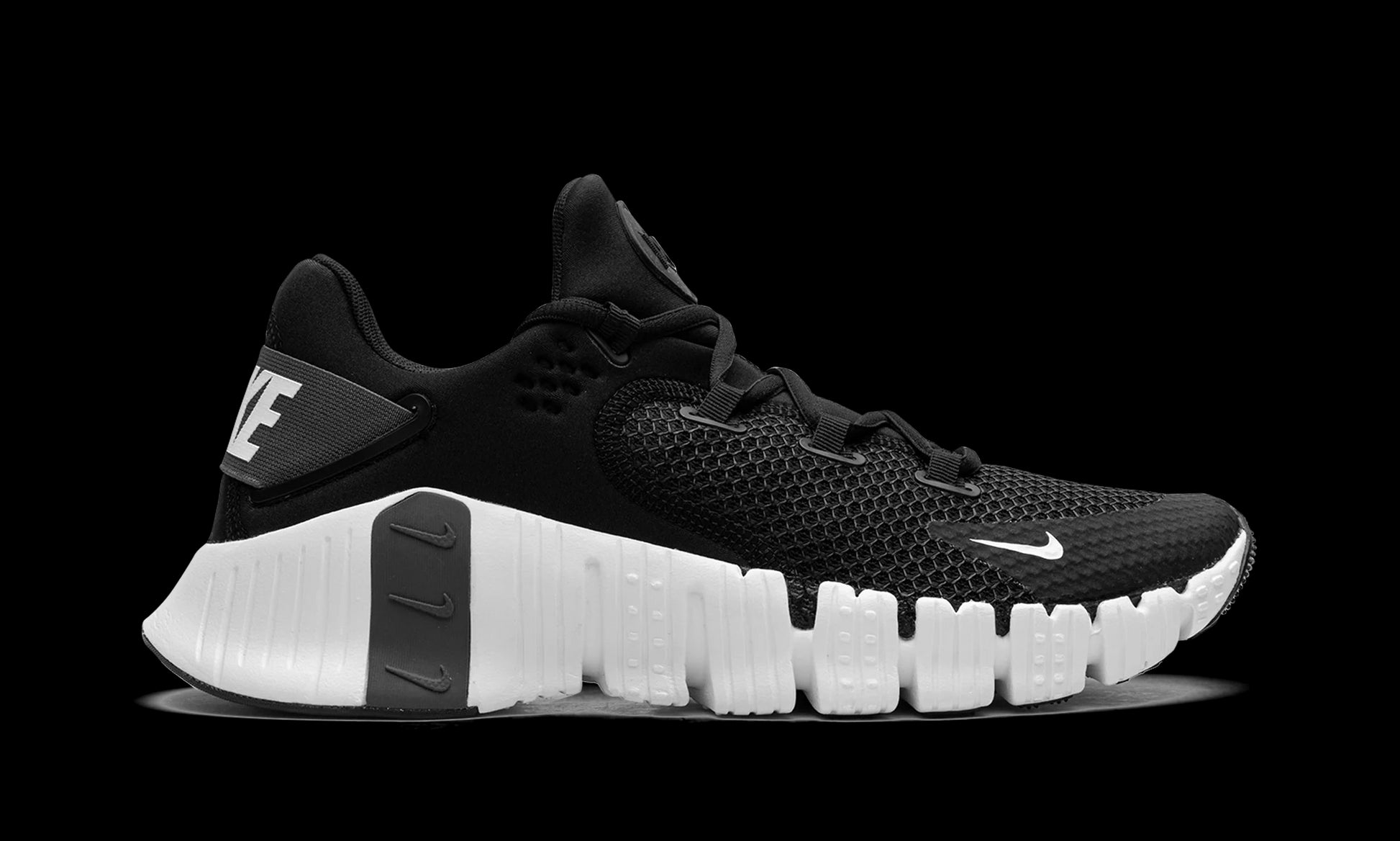Free Metcon 4 Black "Black / White"
