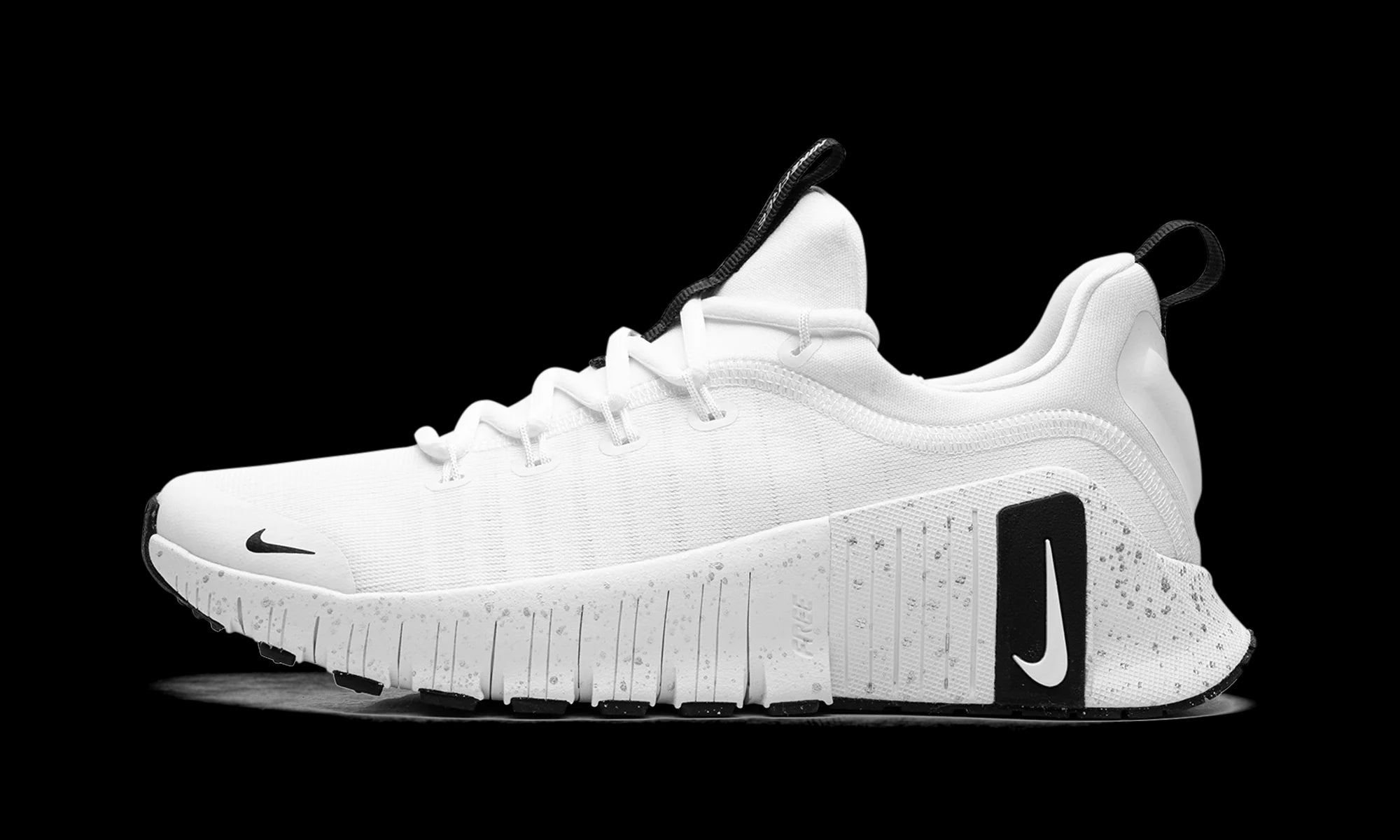 Free Metcon 6 WMNS "White Metallic Silver Light Smoke Grey Black"