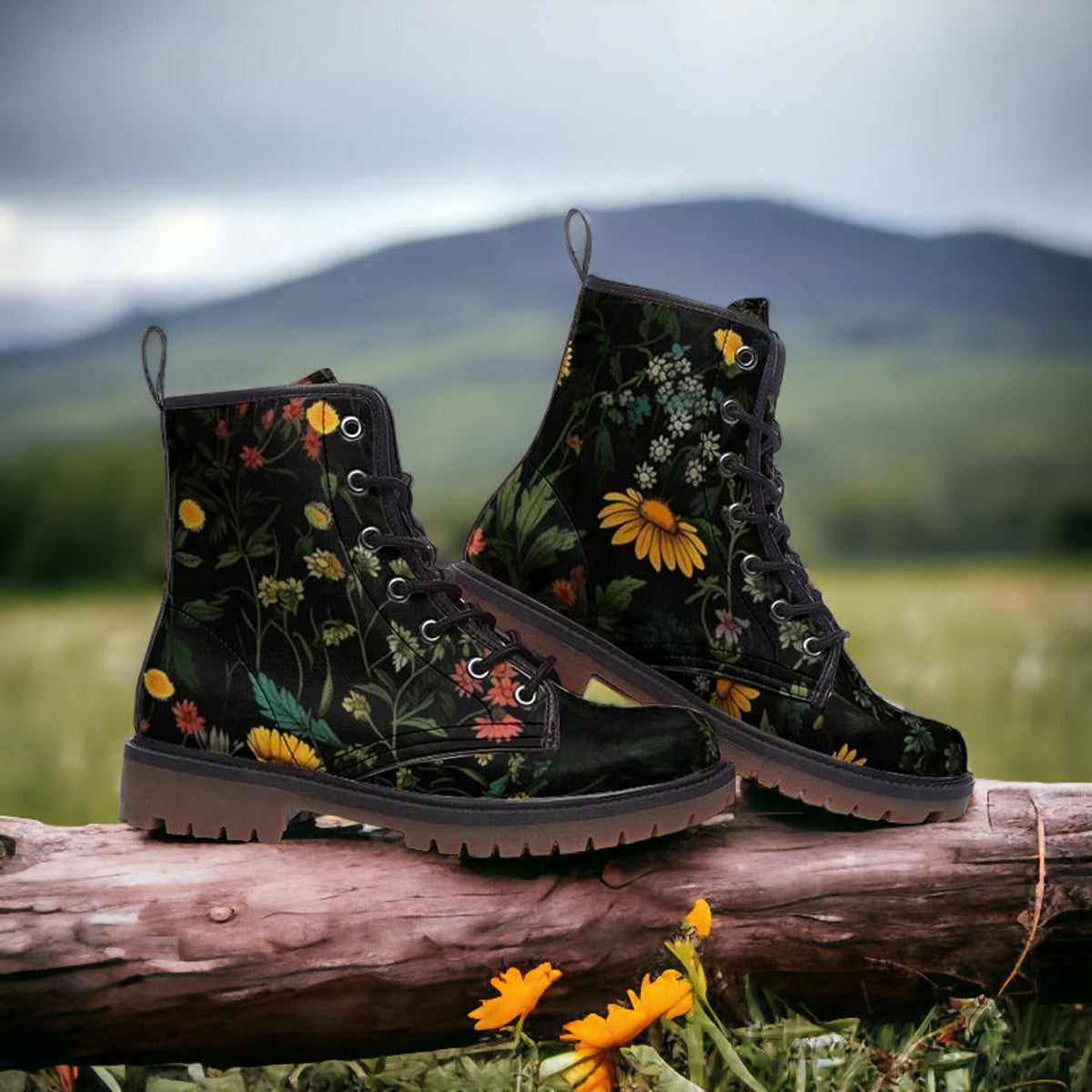 Hippie Art Zone - Dark Floral Daisy Chunky Boots.