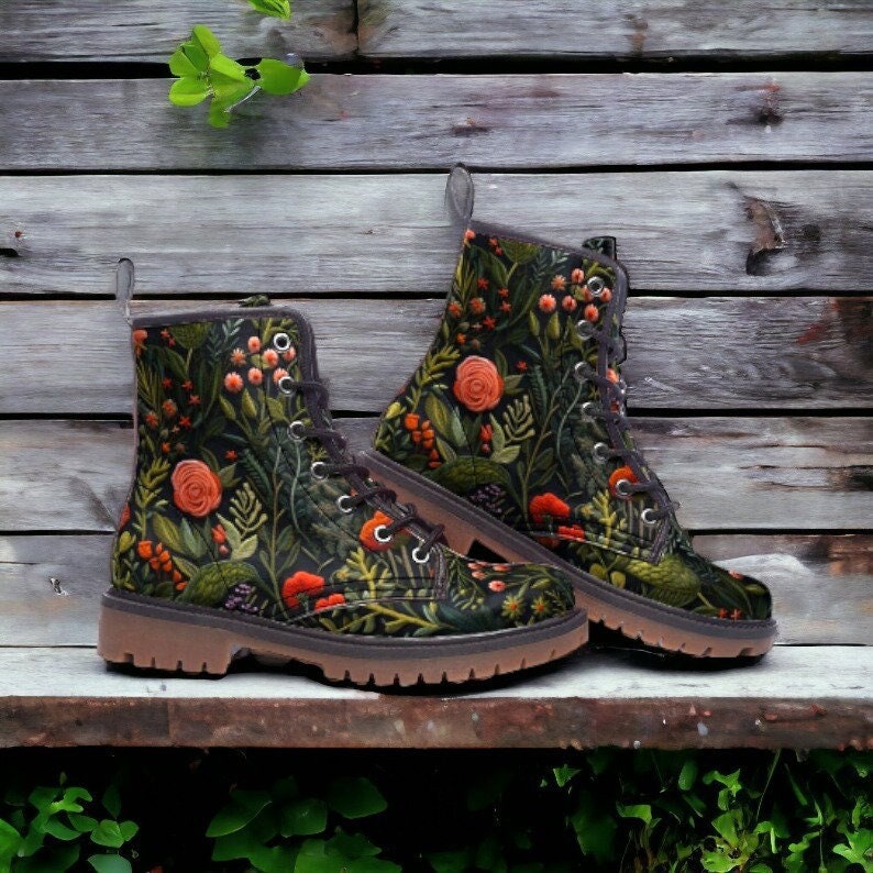 Hippie Art Zone - Dark Cottagecore Faux Embroidery Flowers Combat Boots.