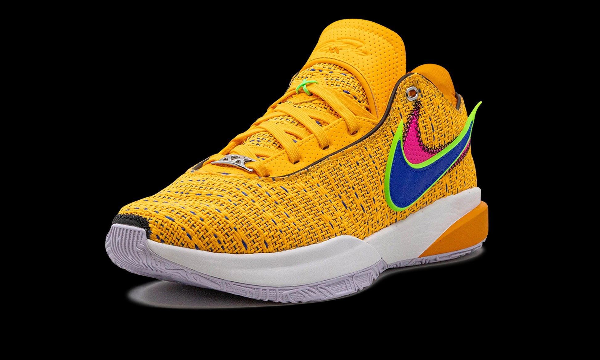 LeBron 20 "Laser Orange"