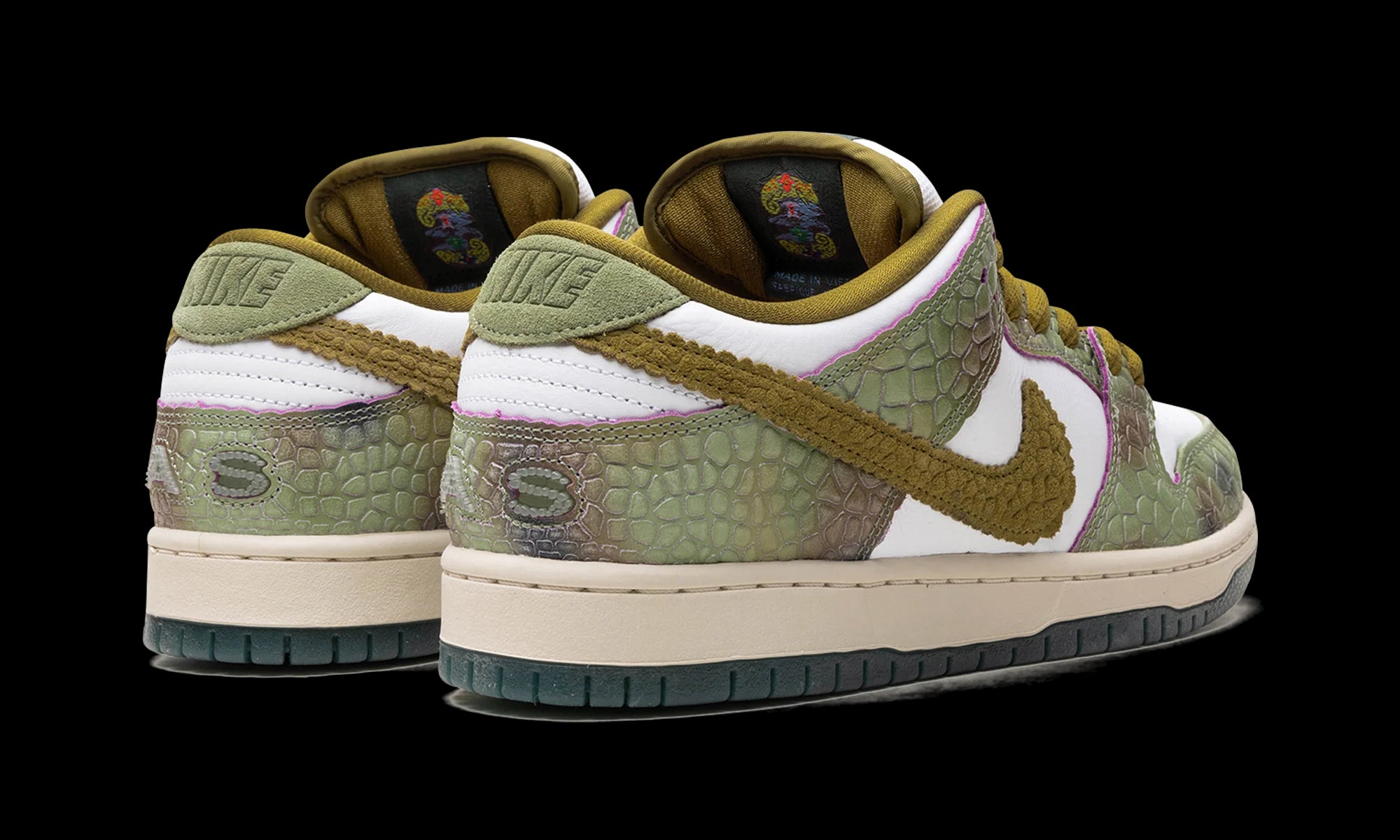 SB Dunk Low "Alexis Sablone - Chameleon"