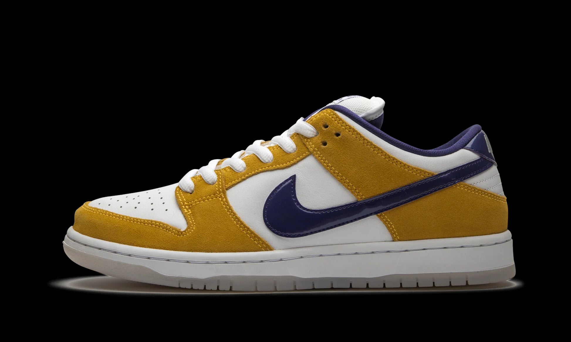 SB Dunk Low "Laser Orange" BQ6817 800