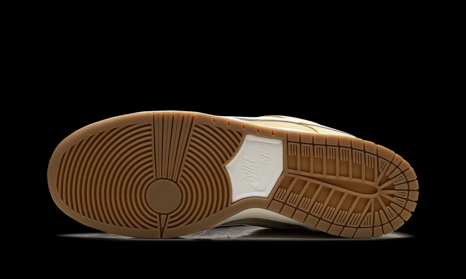 SB Dunk Low "Saturn Gold"