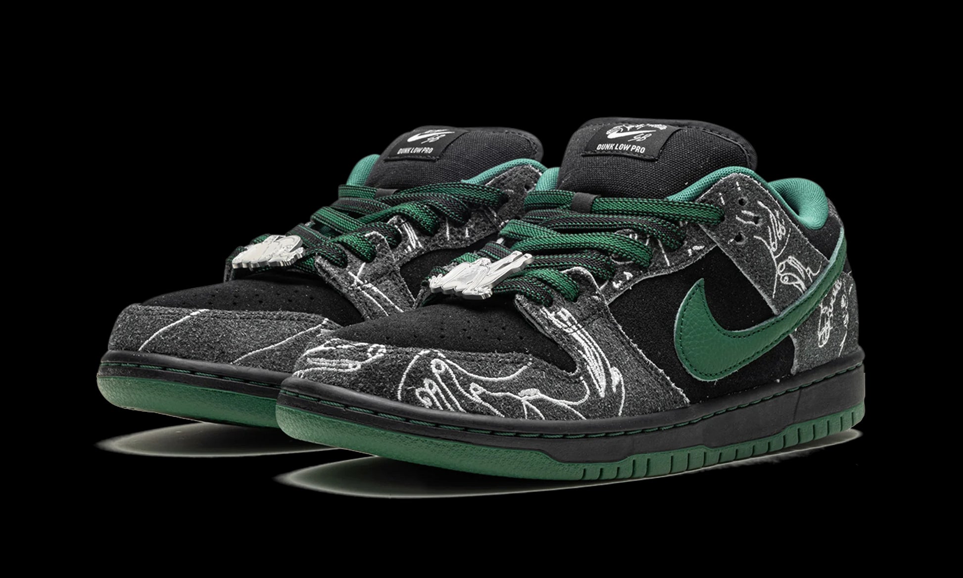 SB Dunk Low "There Skateboards" HF7743 001