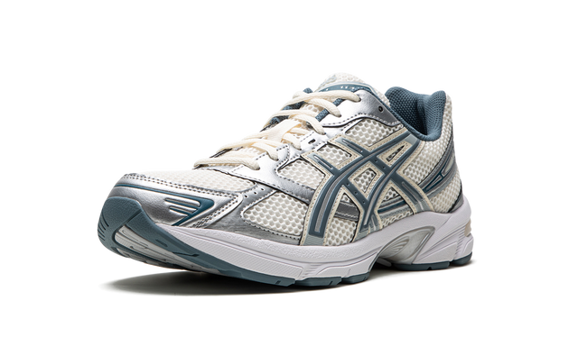 Gel-1130 "Cream / Ironclad" 1201A256 115
