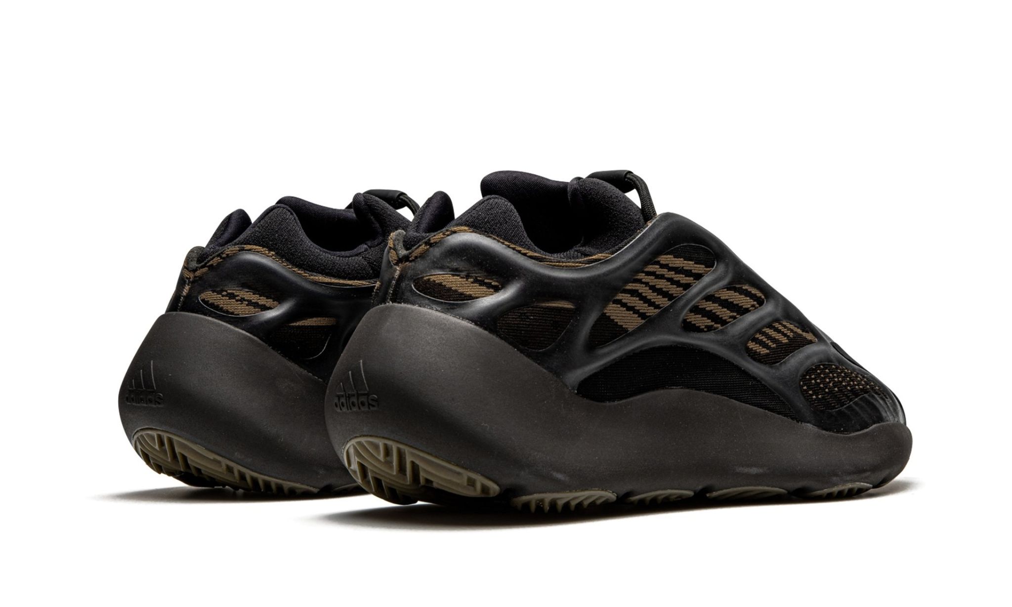 Yeezy 700 V3 "Clay Brown" GY0189