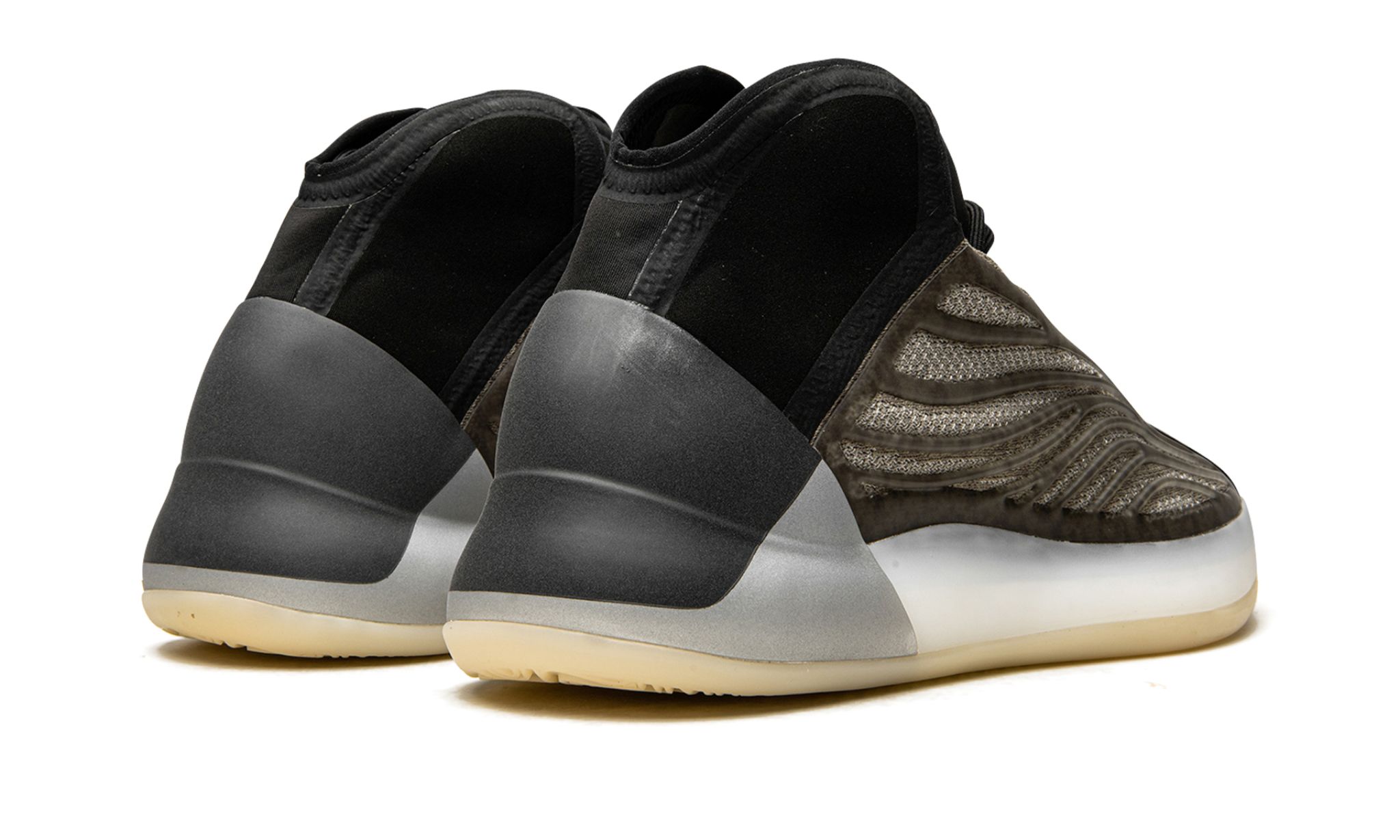 Yeezy QNTM "Barium" H68771