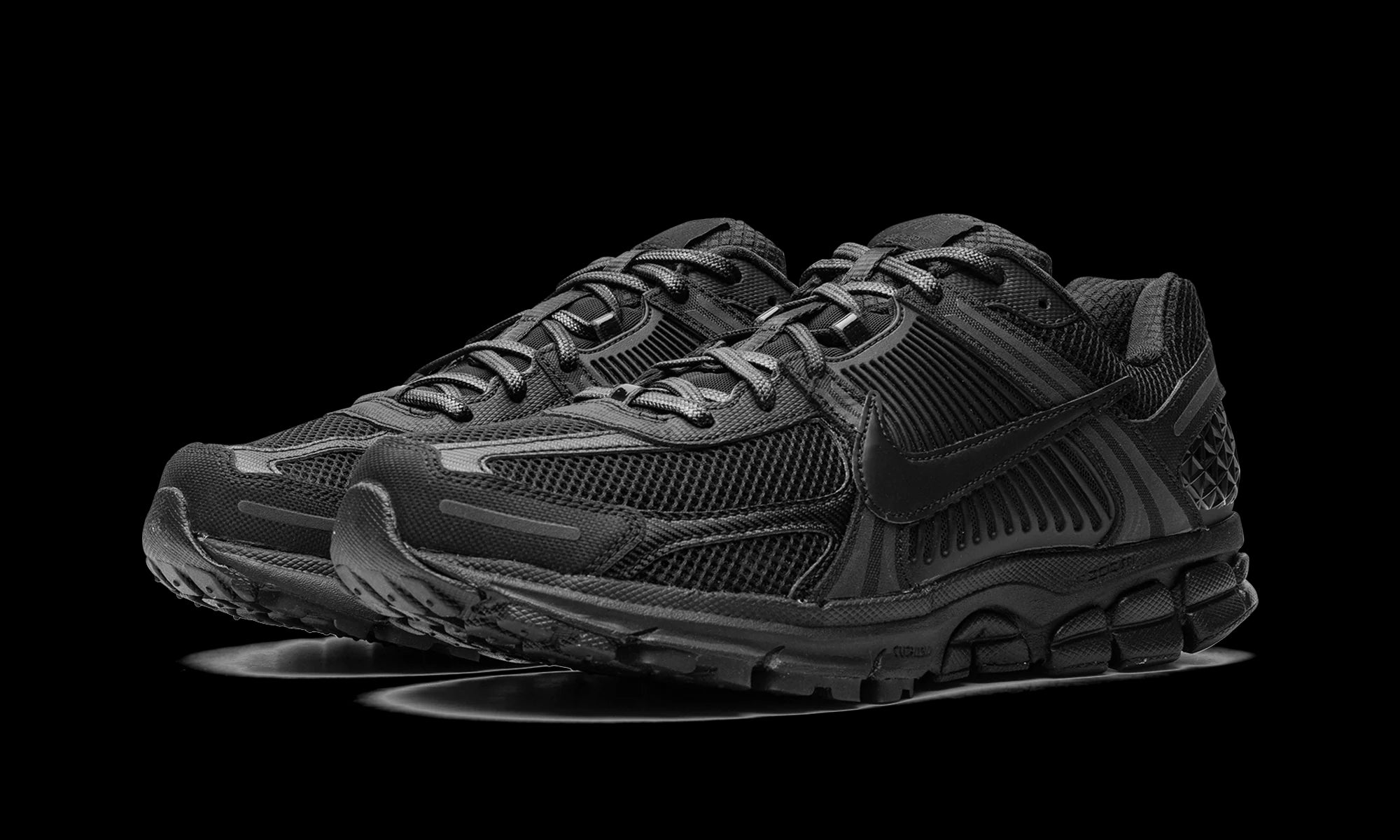 Zoom Vomero 5 "Triple Black"