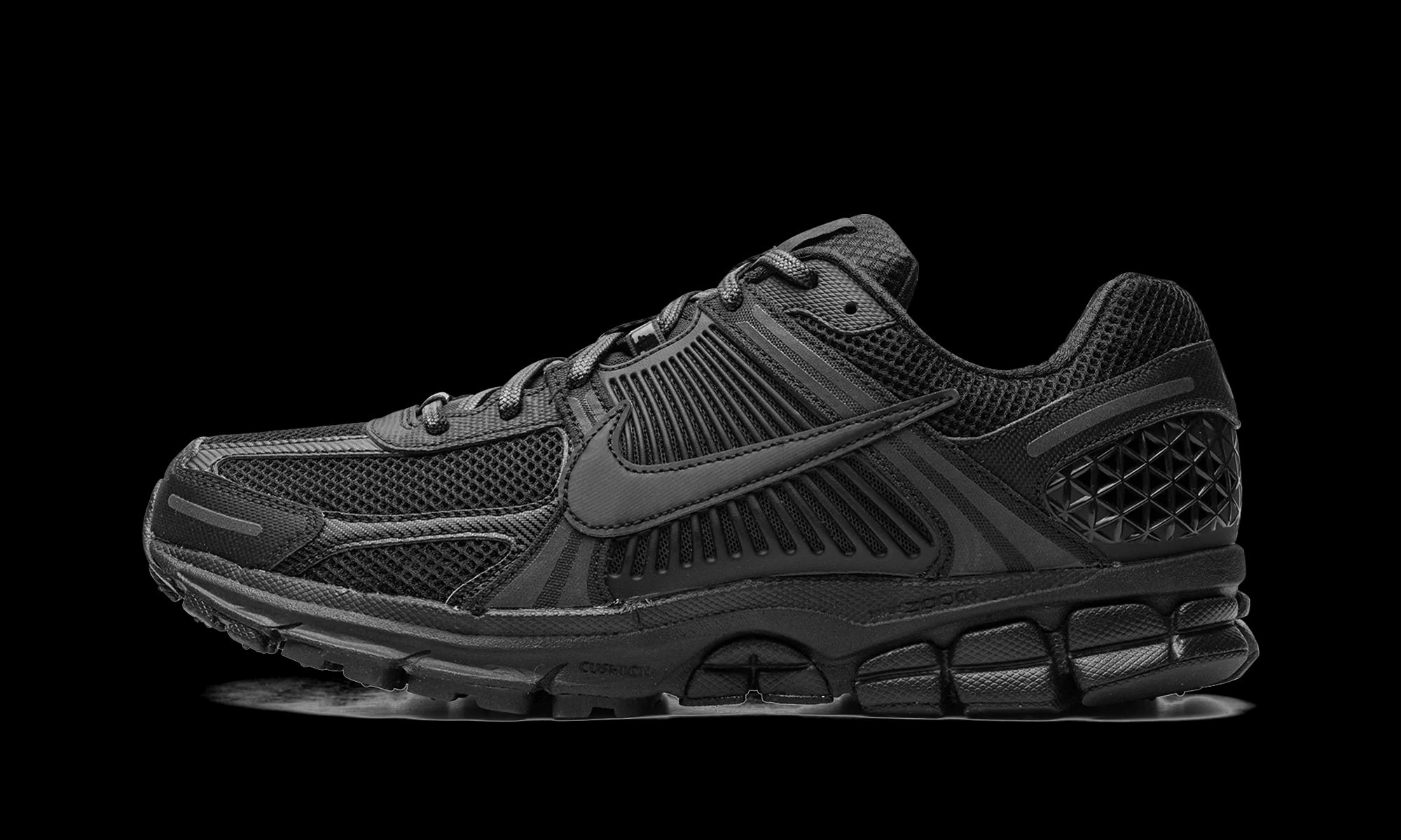 Zoom Vomero 5 "Triple Black"